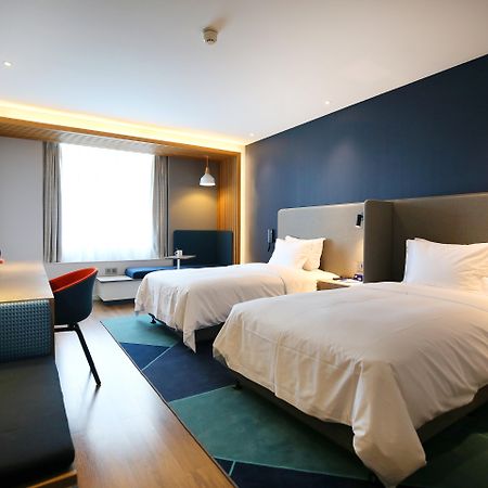 Holiday Inn Express Chengdu North Railway Station By Ihg - Near Panda Base, Near Chunxi Road Exterior photo