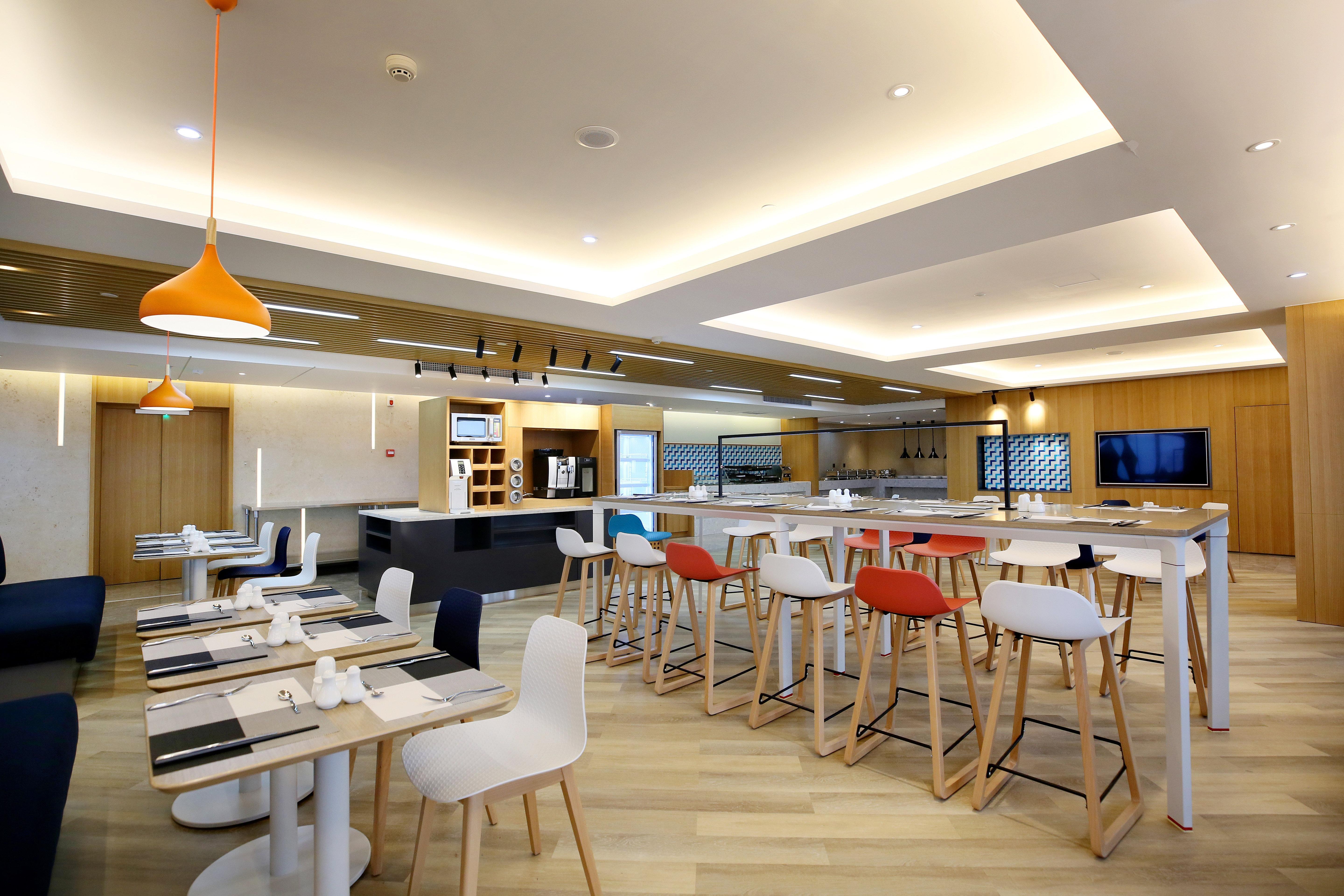 Holiday Inn Express Chengdu North Railway Station By Ihg - Near Panda Base, Near Chunxi Road Exterior photo