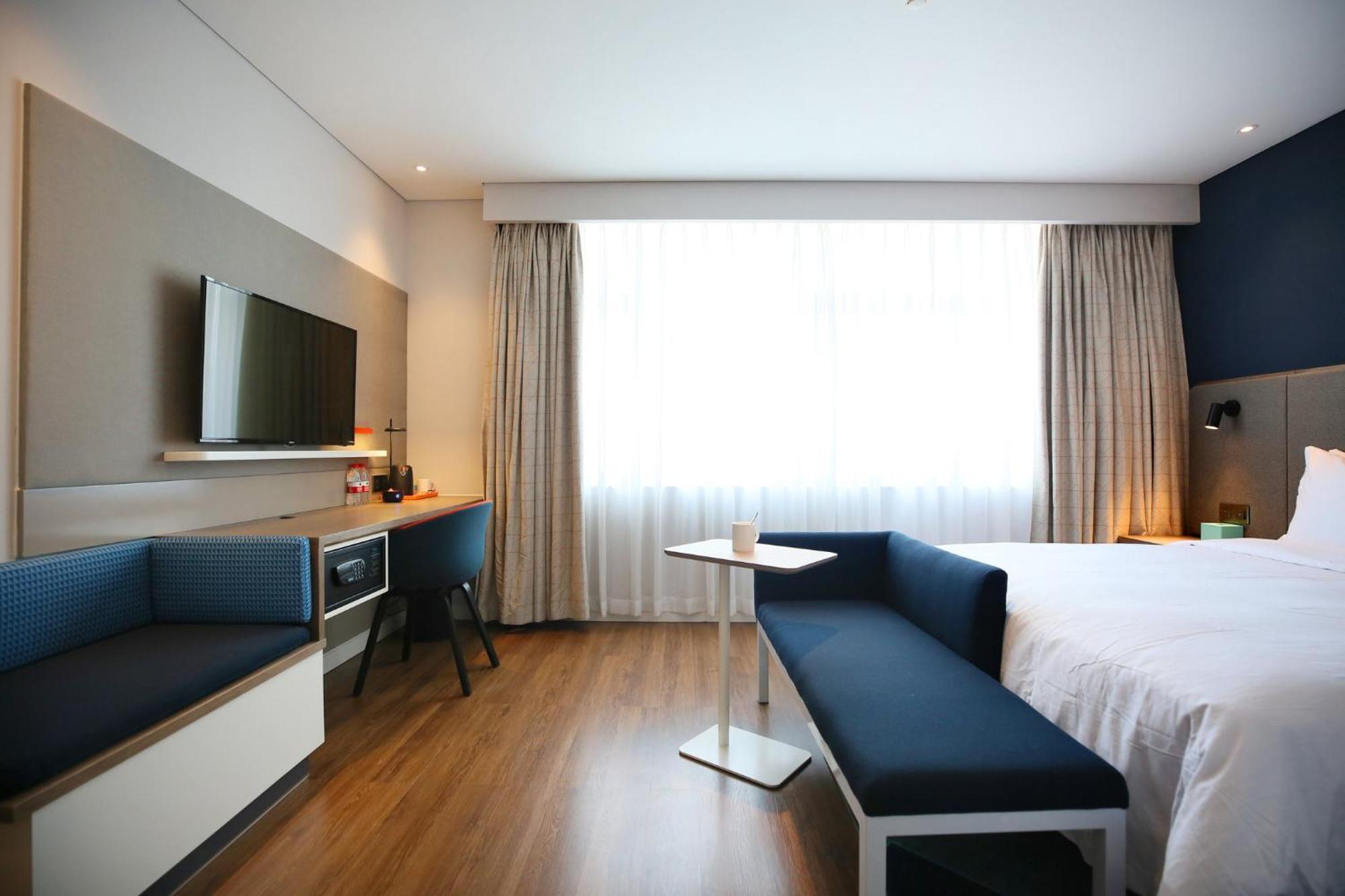 Holiday Inn Express Chengdu North Railway Station By Ihg - Near Panda Base, Near Chunxi Road Exterior photo