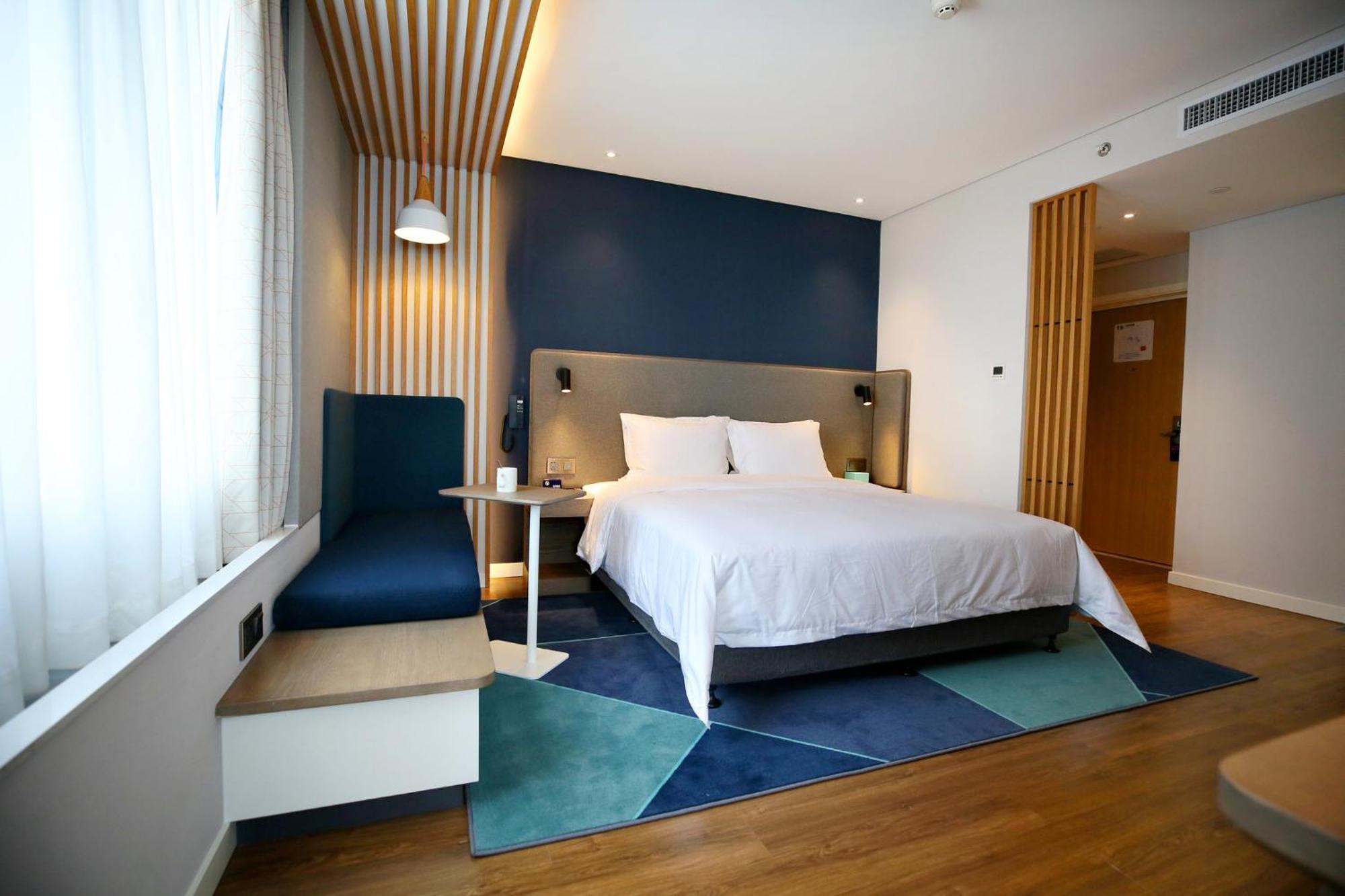 Holiday Inn Express Chengdu North Railway Station By Ihg - Near Panda Base, Near Chunxi Road Exterior photo