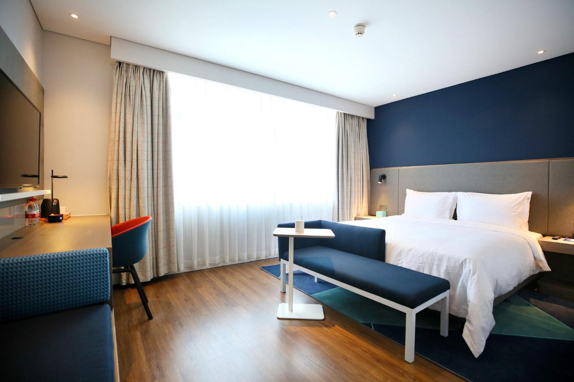 Holiday Inn Express Chengdu North Railway Station By Ihg - Near Panda Base, Near Chunxi Road Exterior photo