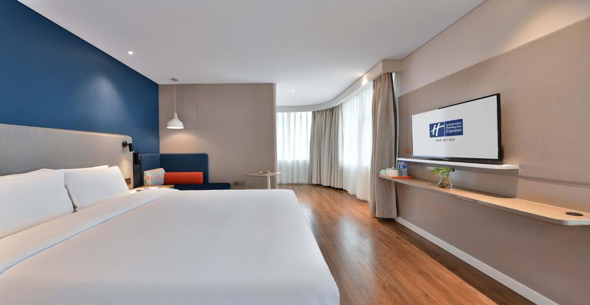 Holiday Inn Express Chengdu North Railway Station By Ihg - Near Panda Base, Near Chunxi Road Exterior photo