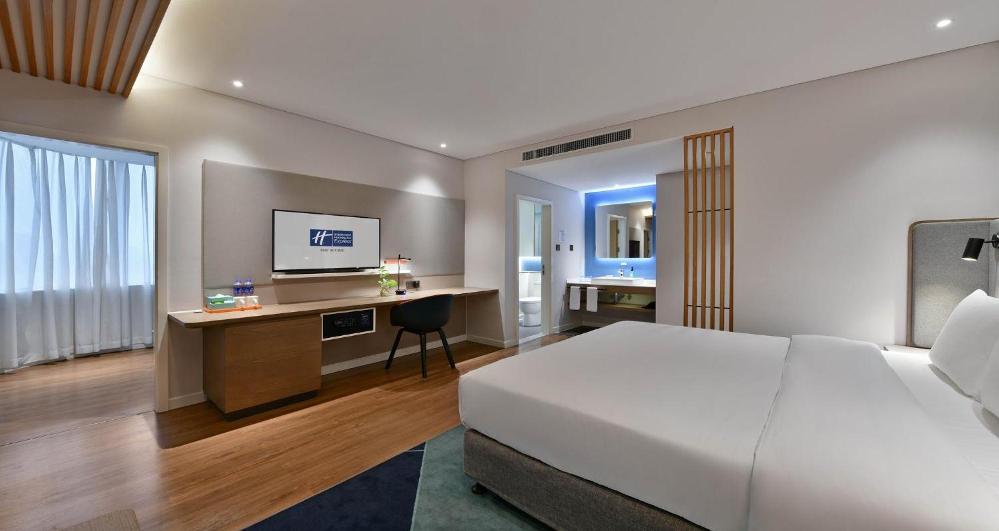 Holiday Inn Express Chengdu North Railway Station By Ihg - Near Panda Base, Near Chunxi Road Exterior photo